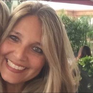 Meet your Posher, Adriana